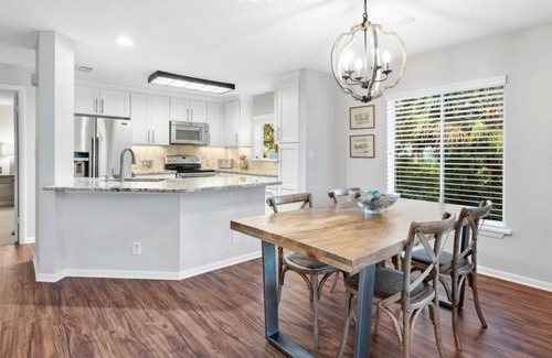 Wabasso Beach Condo | Charming 2-bedroom condo in Sea Oaks, a beautiful tennis and beach community