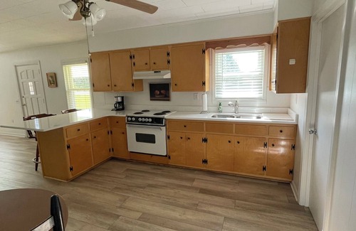 Coffee County Cottage | Charming 2-bedroom cottage in West Green