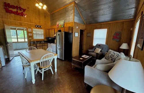 Sardis Cabin | Charming 2-bedroom cabin with AC just 3 miles from Sardis lake.