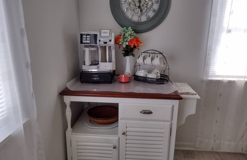 Winnsboro Cottage | Charming 2-bedroom cottage with WiFi, AC in quaint Winnsboro Texas