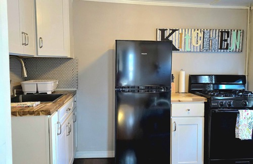 Weirs Beach Condo | Charming 2-bedroom condo with WiFi, AC in delightful weirs beach Laconia