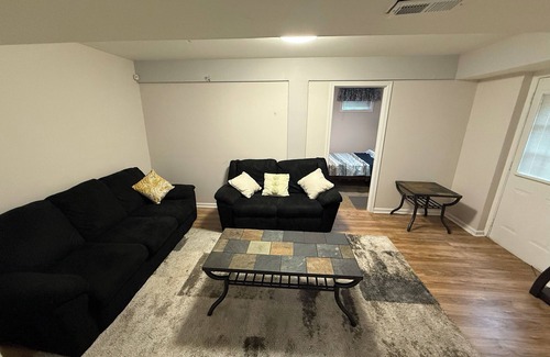 Bowie Condo | Charming 2-bedroom condo in brilliant Bowie with AC
