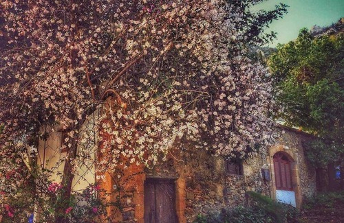 Karaman Cottage | Charming 2 bedroom cottage in the heart of Karmi village