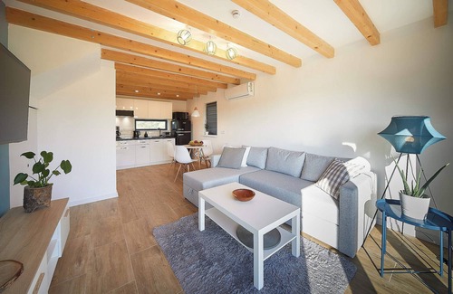 Kolczewo Cottage | Charming 2-bedroom cottage in Kołczewo with WiFi and AC