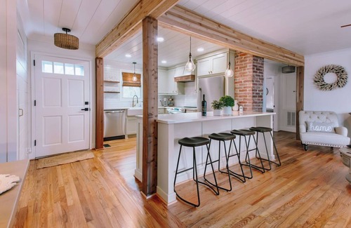 Anderson Cottage | Charming 2-bedroom cottage in downtown Anderson SC.