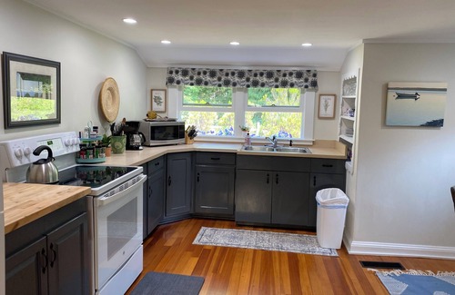 Orleans Cottage | Charming 2-bedroom cottage in wonderful Barley Neck area of Orleans with WiFi AC