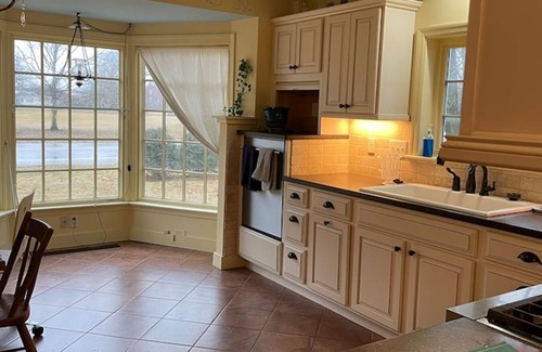 Denver Cottage | Charming 2-bedroom cottage in enchanting Erin with AC, WiFi