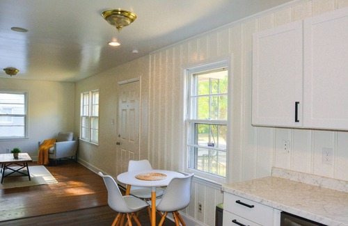 Sheffield Park House | Charming 2-Bedroom Duplex in the lovely Plaza Midwood