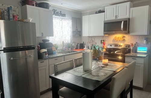 Jonesboro House | Charming 2-bedroom house in terrific Jonesboro with AC, WiFi, BBQ Grill