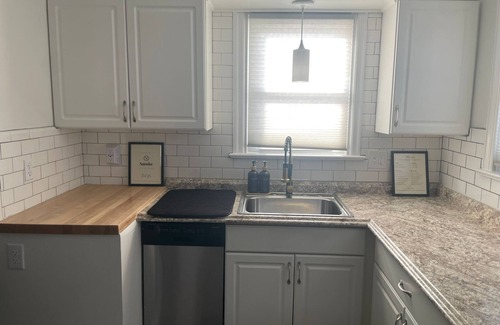 Bausman House | Charming 2-bedroom house with WiFi, AC in enjoyable Lancaster