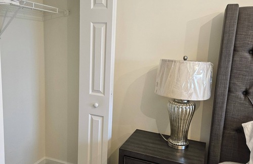 Summit Station House | Charming 2-bedroom house with WiFi, AC in wonderful Columbus