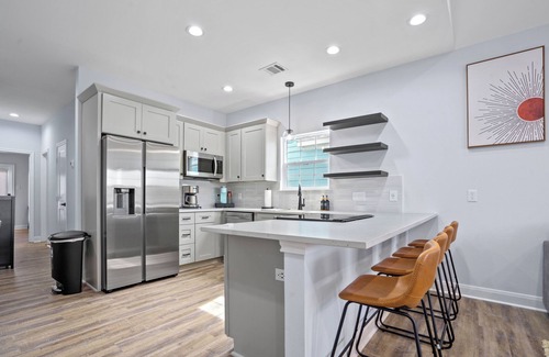 Dickinson House | Charming 2-bedroom house with WiFi, AC in marvelous San Leon