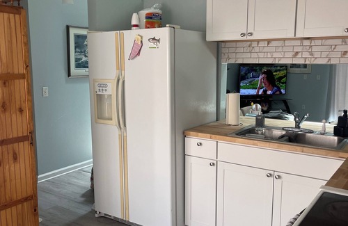 Deltona Lakes House | Charming 2-bedroom house with WiFi, AC in fabulous Deltona , Florida