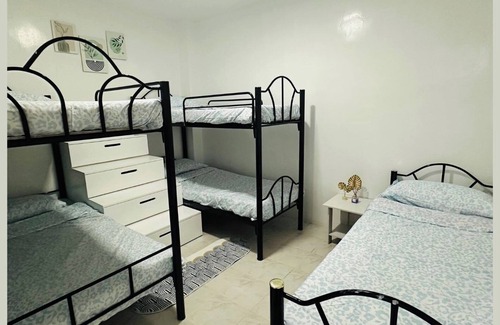 Baguio House | Charming 2-bedroom house in lovely Baguio City with WiFi