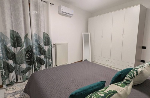 Quaglietta Apartment | Charming 2-bedroom apartment in Quaglietta with AC, WiFi