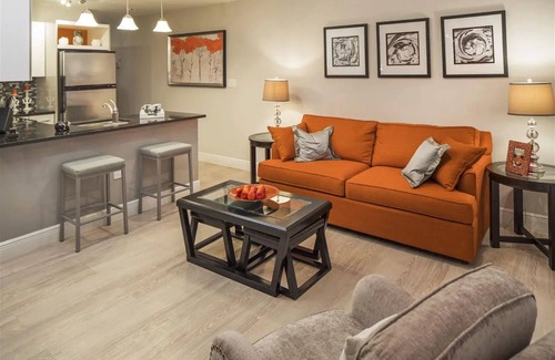 Colliers Bay House | Charming 2-bedroom ocean front townhome