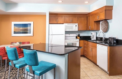 Terra Lago Resort | Charming 2-bedroom resort in brilliant Indio with AC, fitness room, WiFi