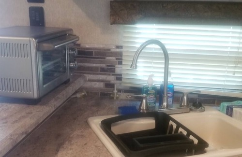 Abbeville House | Charming 2-bedroom RV near fabulous Abbeville and Eaufaula with WiFi, AC