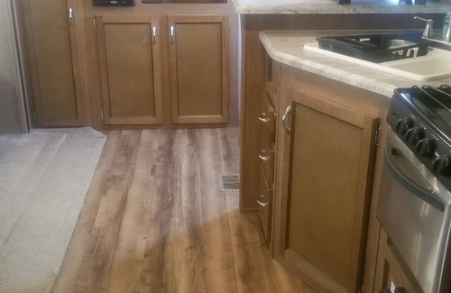 Abbeville House | Charming 2-bedroom RV near fabulous Abbeville and Eaufaula with WiFi, AC