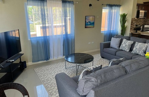 Ocho Rios House | Charming 2-bedroom townhome with WiFi, AC in beautiful Ocho Rios