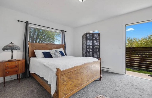 Benton City Other | Charming 2-bedroom farmhouse in wine country, Benton City with AC