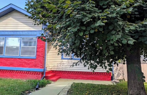 Near Eastside House | Charming 2-bedroom house in enchanting Indianapolis, near downtown and Irvington