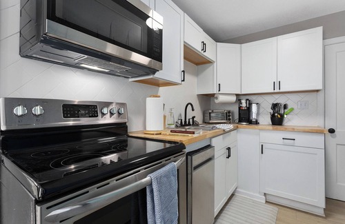 Rosedale House | Charming 2-bedroom house in Kansas City, minutes away from all major Hospitals