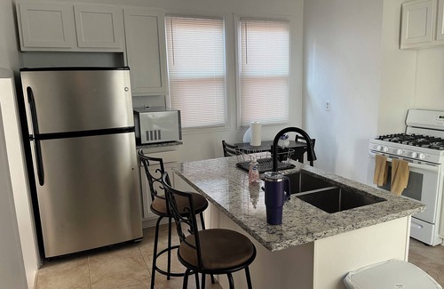 Broadmoor House | Charming 2-bedroom house with AC and WiFi in fabulous New Orleans
