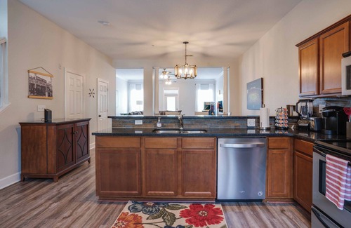 Tallahassee Condo | Charming 2-bedroom condo in wonderful Tallahassee steps away from the FSU campus