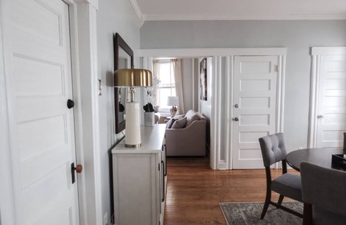 West Orange Apartment | Charming 2-bedroom apartment with AC, WiFi in wonderful West Orange