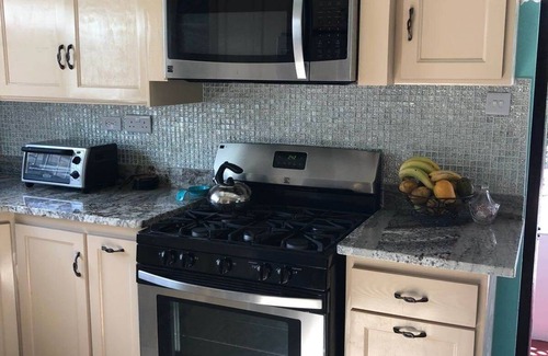Villa House | Charming 2-bedroom house in tranquil Upper Villa with AC