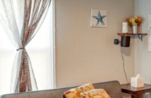 Penbrook House | Charming 2-bedrooms house with AC and 2nd floor WiFi in Harrisburg , backyard,