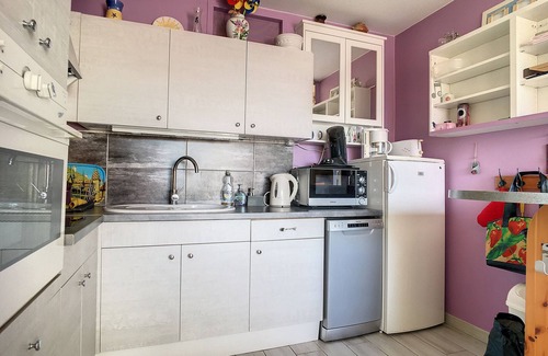Carnon-Plage Apartment | "Charming 2-BR Apt with Terrace, Garage, Near Beach and Port"