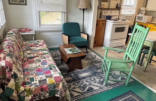 Schroon Lake Cottage | Charming 2 BR cottage in Schroon Lake; strong WiFi. pet friendly, beach