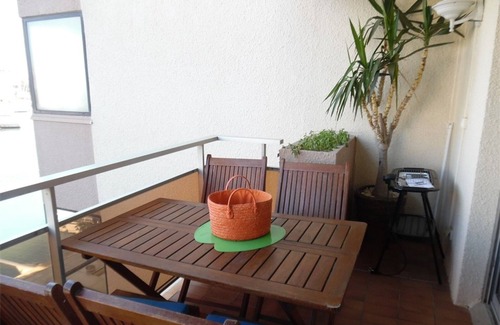 Le Port Apartment | Charming 2-Room Apartment Near Beach with Private Parking