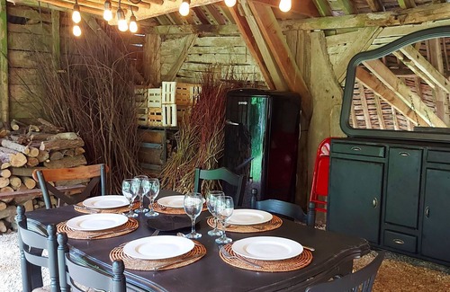 Montenay Cottage | Charming 2-Person Cottage with Garden & Shared Amenities in Montenay