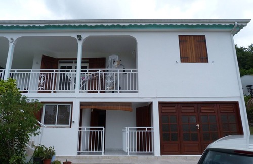 Pointe-Noire House | Charming 2-room apartment in the lower part of a villa