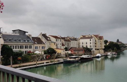 Lagny-sur-Marne Condo | Charming 2 rooms just minutes from Disneyland.