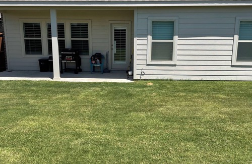 Aubrey House | Charming 2 upstairs bedrooms in a private residence shared space Sleeps 2-4.