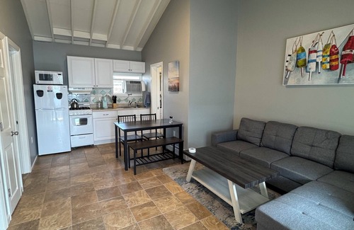 Point Pleasant Beach Condo | Charming 2BR 1BA Beach Condo with Parking Spot