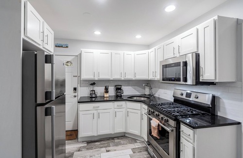 Seaside Heights Condo | Charming 2Br, 1Ba - Walk 2 Beach + Outdoor Space