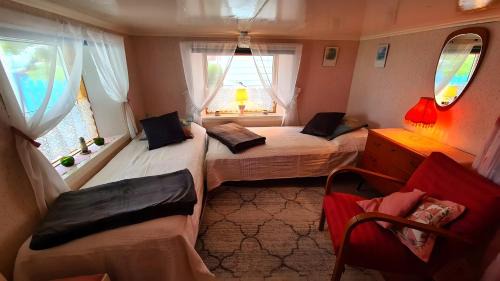 Smogen Apartment | Charming 2BR Apt Retreat Smögen