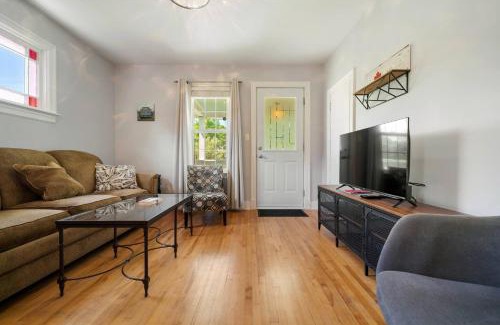 Antigonish House | Charming 2BR Bungalow in the Heart of Antigonish