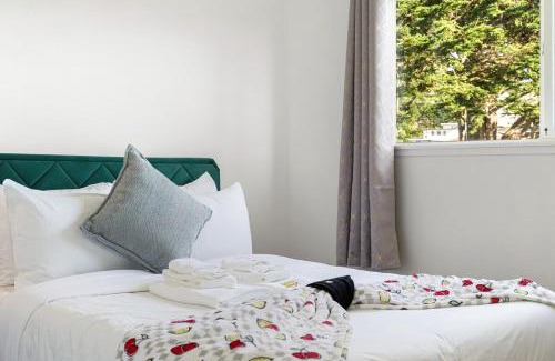 Pacifica Apartment | Charming 2BR Coastal Getaway in Pacifica