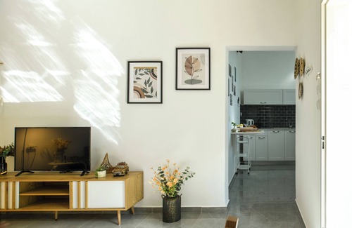 Haifa Apartment | Charming 2BR in Haifa by Sea N' Rent