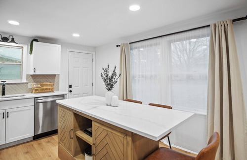 Carlisle House | Charming 2BR Near Fairgrounds and War College!