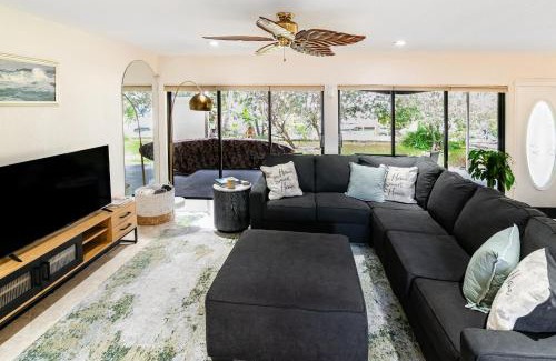 Citrus Isles House | Charming 2BR Waterfront House