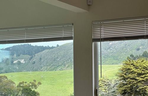 Carmel Meadows House | Charming 3-bedroom house in wonderful Carmel-by-the-Sea with WiFi