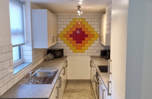 Anfield House | Charming 3-bed house near LFC stadium, only 10 mins drive to city centre!