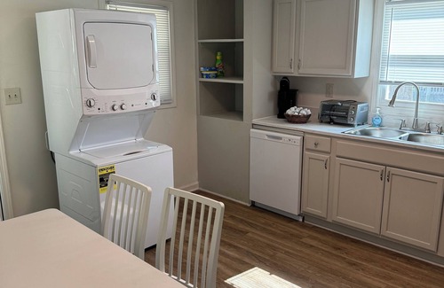 Roanoke Rapids House | Charming 3-bedroom house with WiFi, AC in pleasant Roanoke Rapids